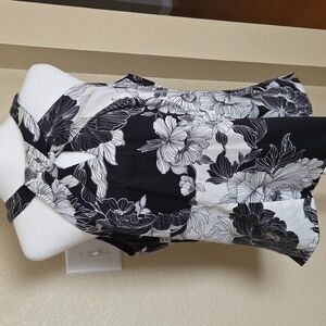 White House Black Market Floral Halter Top - Black and White Size 14